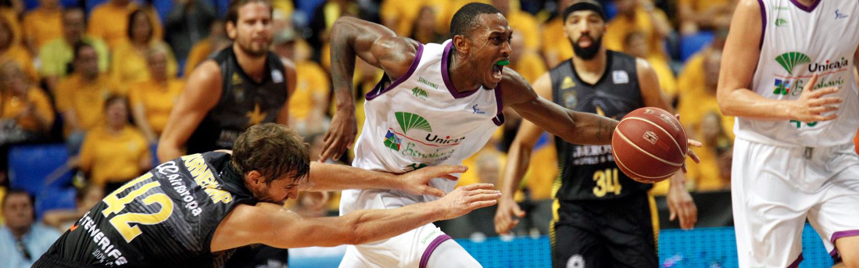 Jamar Smith sale al contraataque