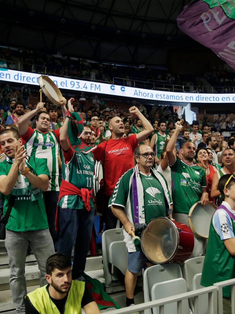 Las aficiones han acabado el partido juntas, disfrutando de un nuevo enfrentamiento entre ambos equipos