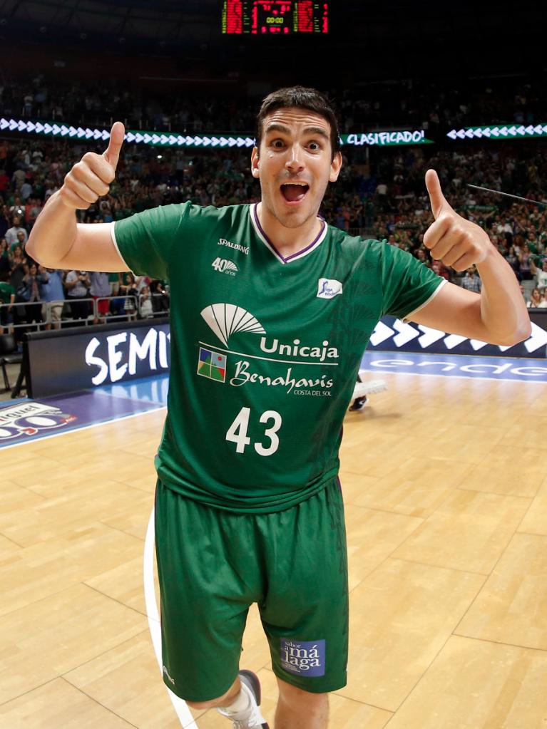 Carlos Suárez celebra la victoria