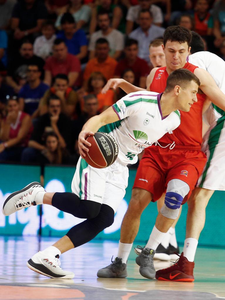 Nedovic, defendido por Paco Cruz