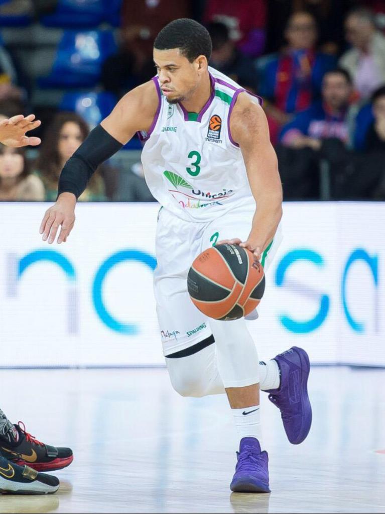 McCallum con el balón 