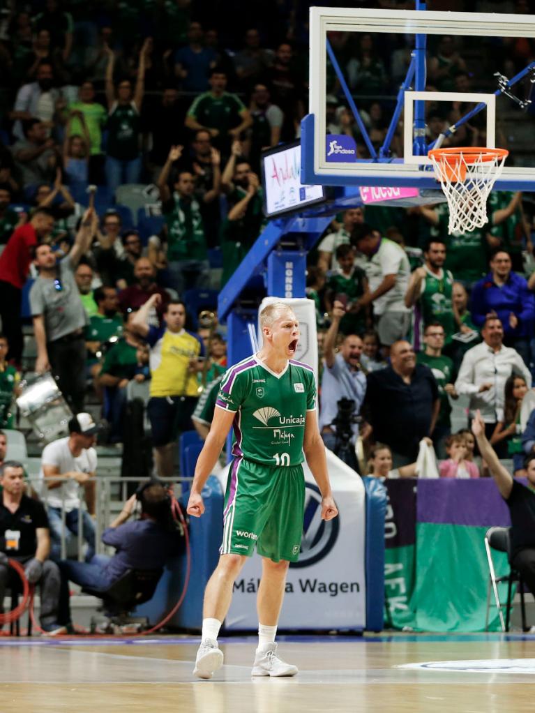 Salin celebra una de las jugadas