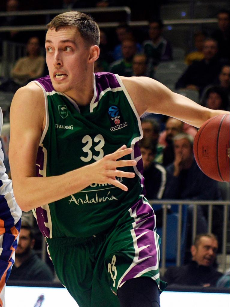 Wiltjer se marcha de su defensor