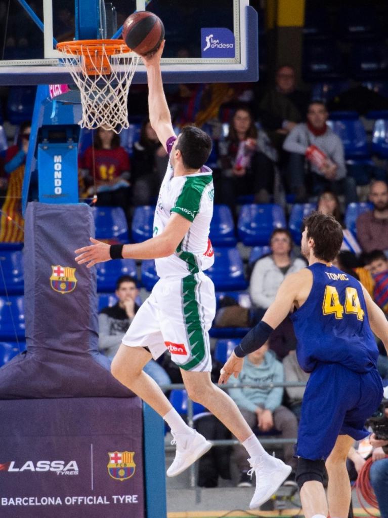 Giorgi Shermadini anota frente al Barça Lassa.