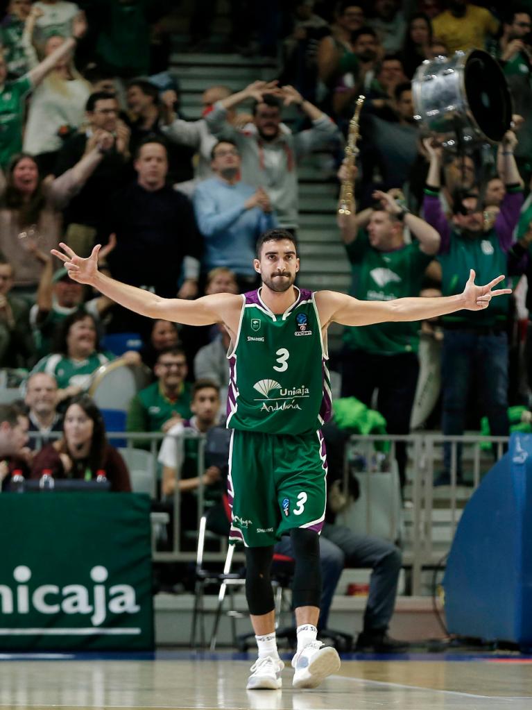 Jaime Fernández celebra un triple