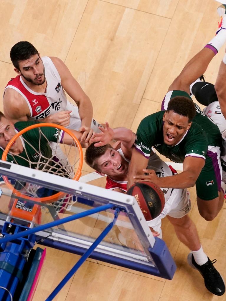 Axel Toupane en una penetración