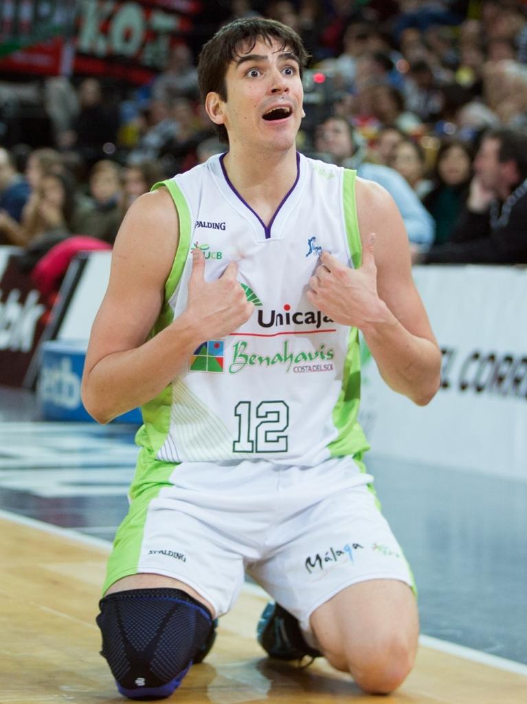 Carlos Suárez en un trance del partido