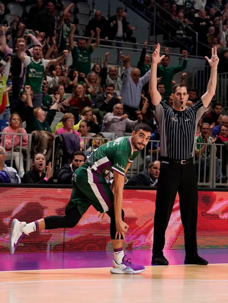 Jaime Fernández celebra un triple