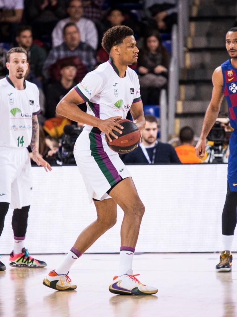 Axel Toupane en acción ofensiva