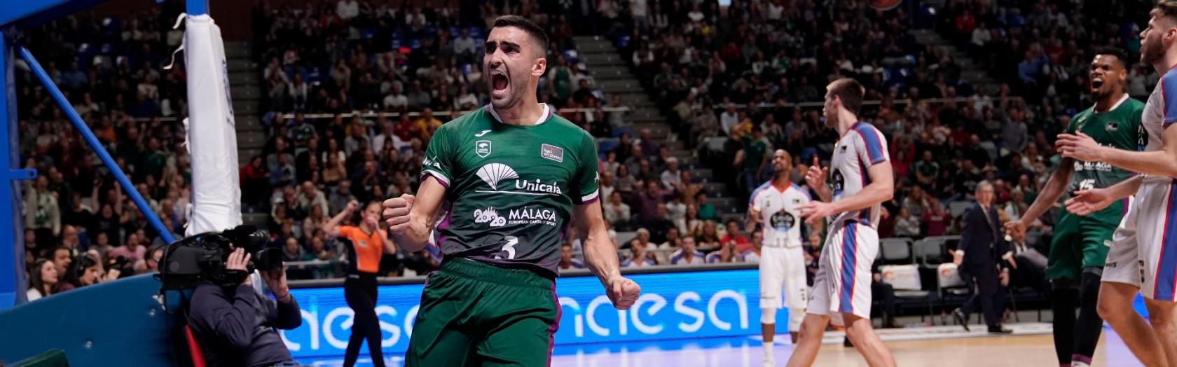 Jaime Fernández celebra una jugada del equipo