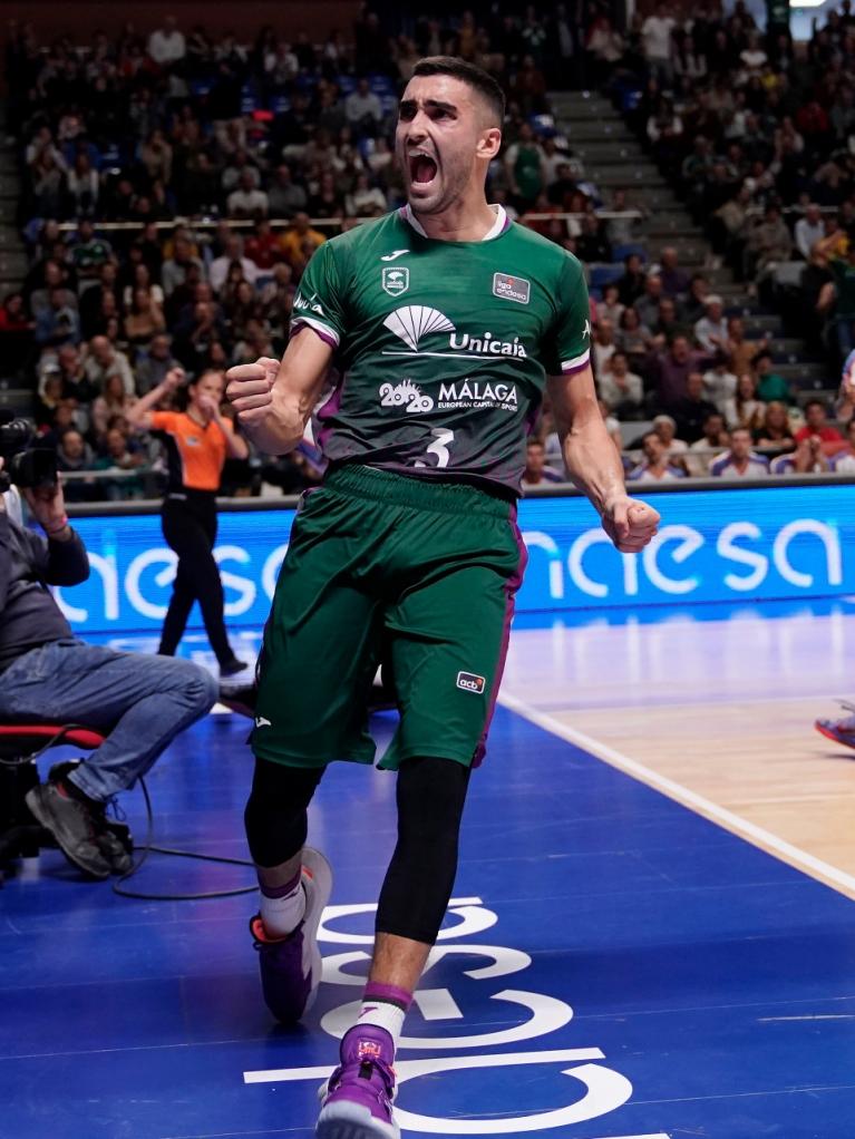 Jaime Fernández celebra una jugada del equipo