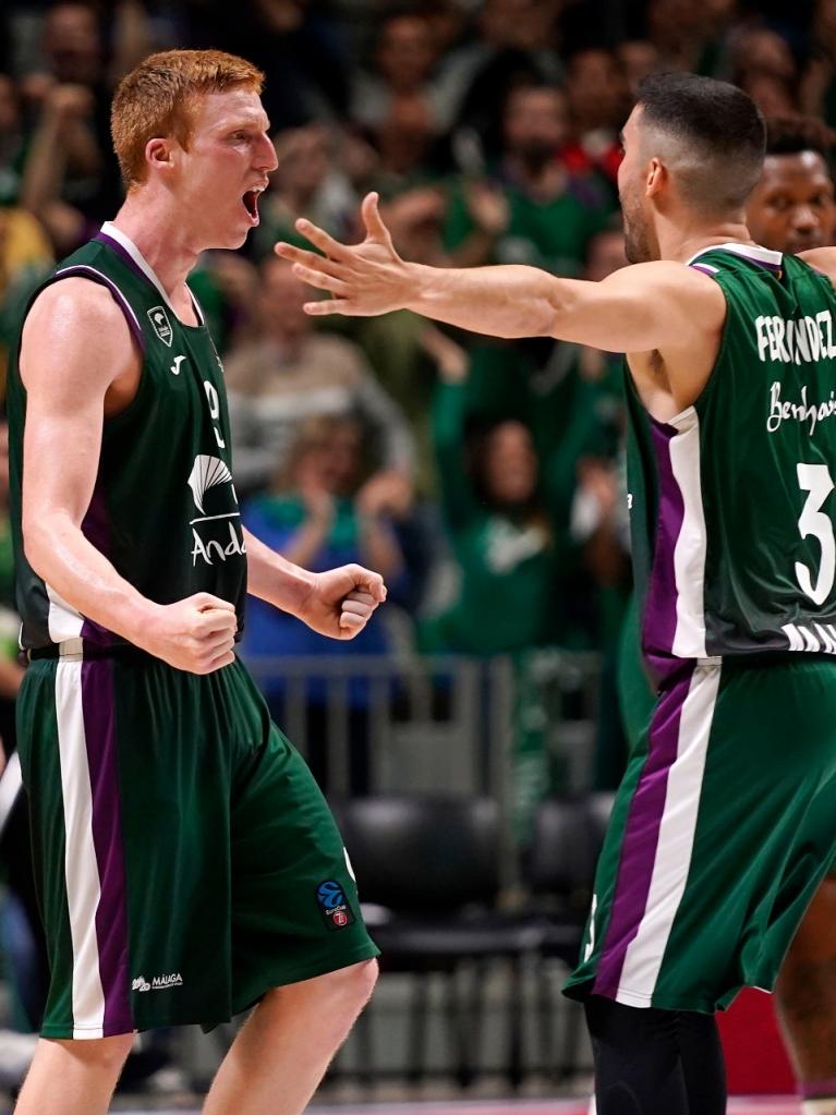 Alberto Díaz y Jaime Fernández celebran una jugada