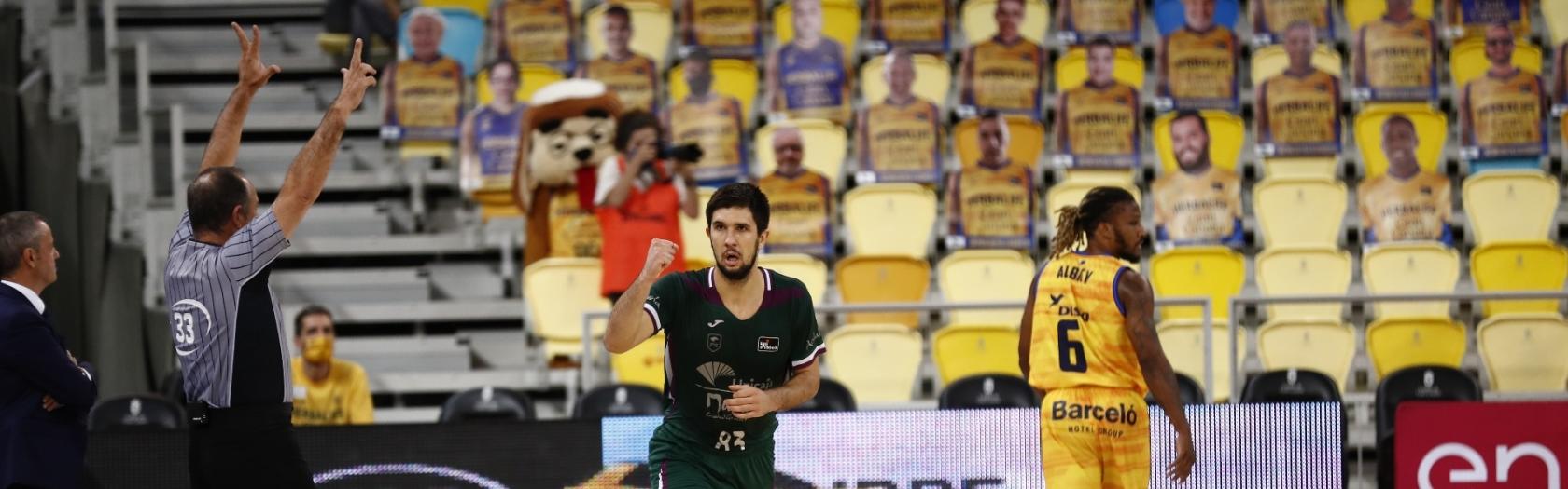 Axel Bouteille celebra un triple frente al Herbalife Gran Canaria