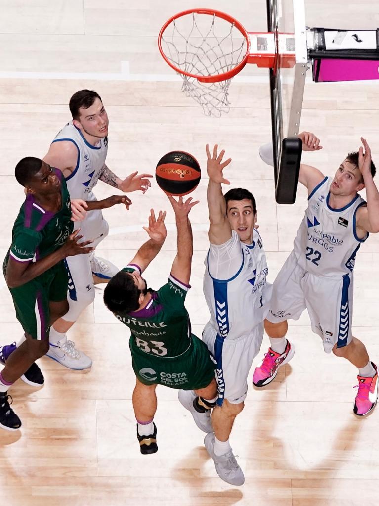 Brizuela lanza ante Kravic
