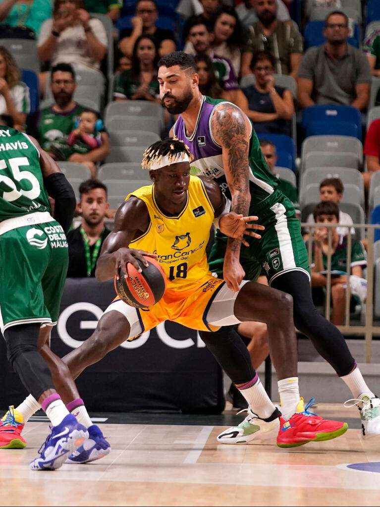 Augusto Lima defiende a Khalifa Diop