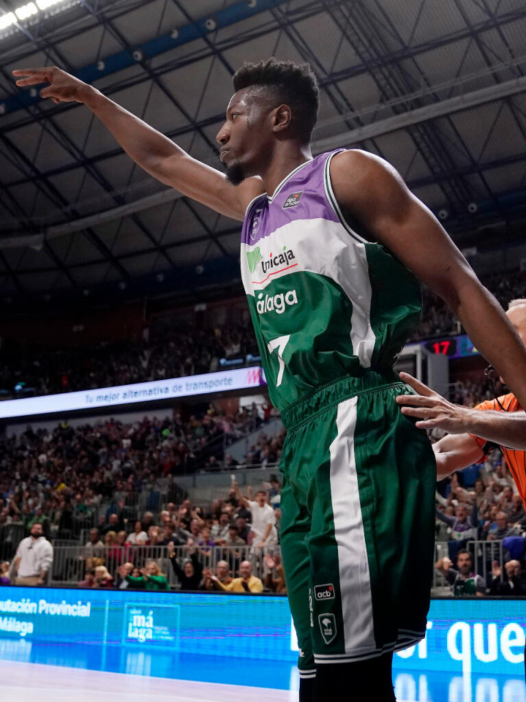 Yankuba Sima celebra su primera canasta con la camiseta de Unicaja