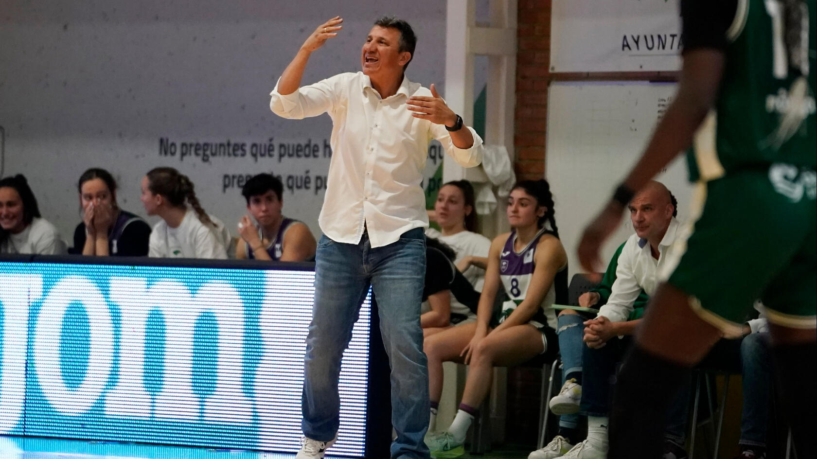 Thriller in León to add the 5th consecutive victory in the Liga Femenina 2 (80-81)
