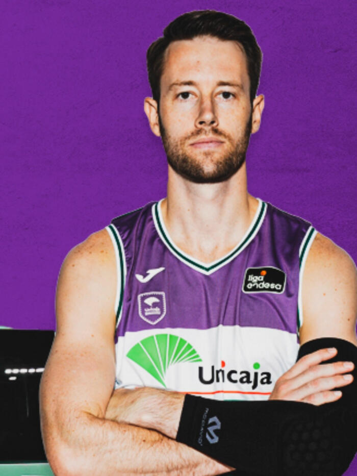 Tyler Kalinoski renovado