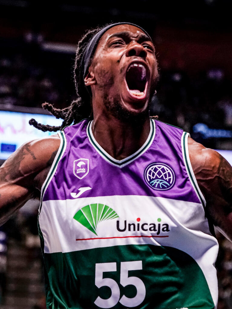 Kendrick Perry celebra una acción