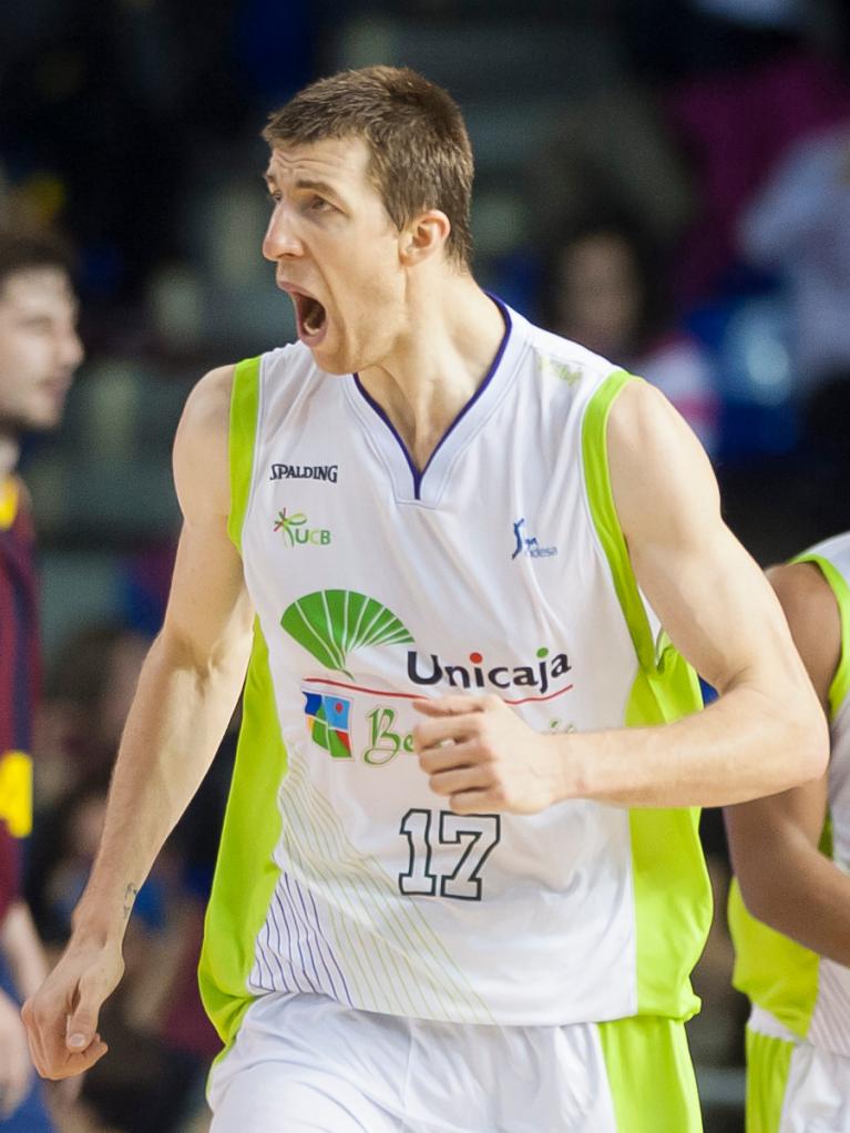 Fran Vázquez celebra una acción