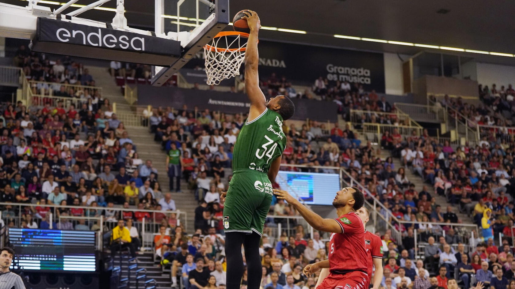 Triunfo contundente en el derbi andaluz (62-90)