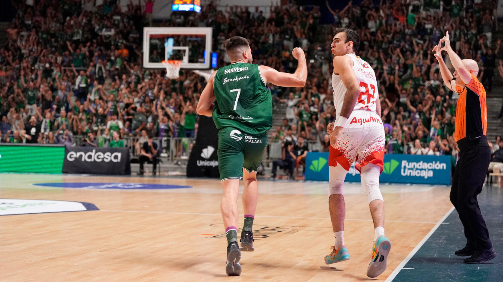 Unicaja knows how to suffer and takes the first victory of the tie (87-79)
