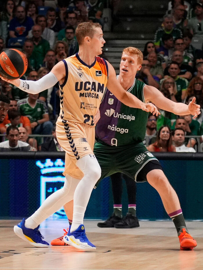 Alberto Díaz defiende a Ludde Hakanson
