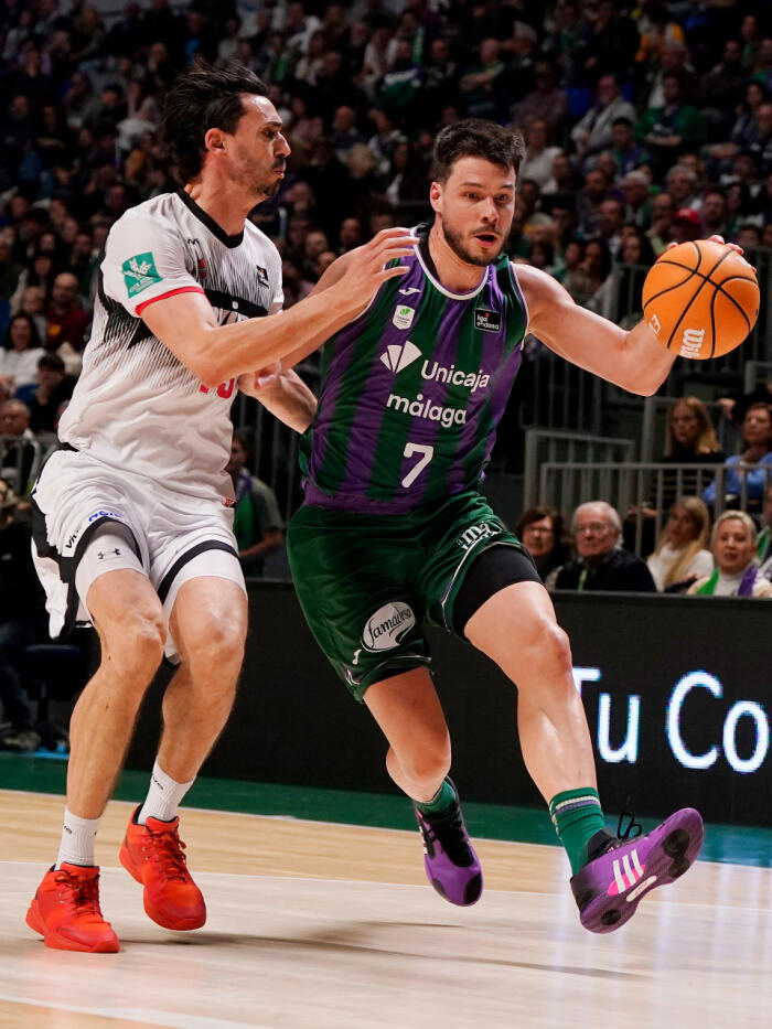Jonathan Barreiro defendido por Pere Tomàs