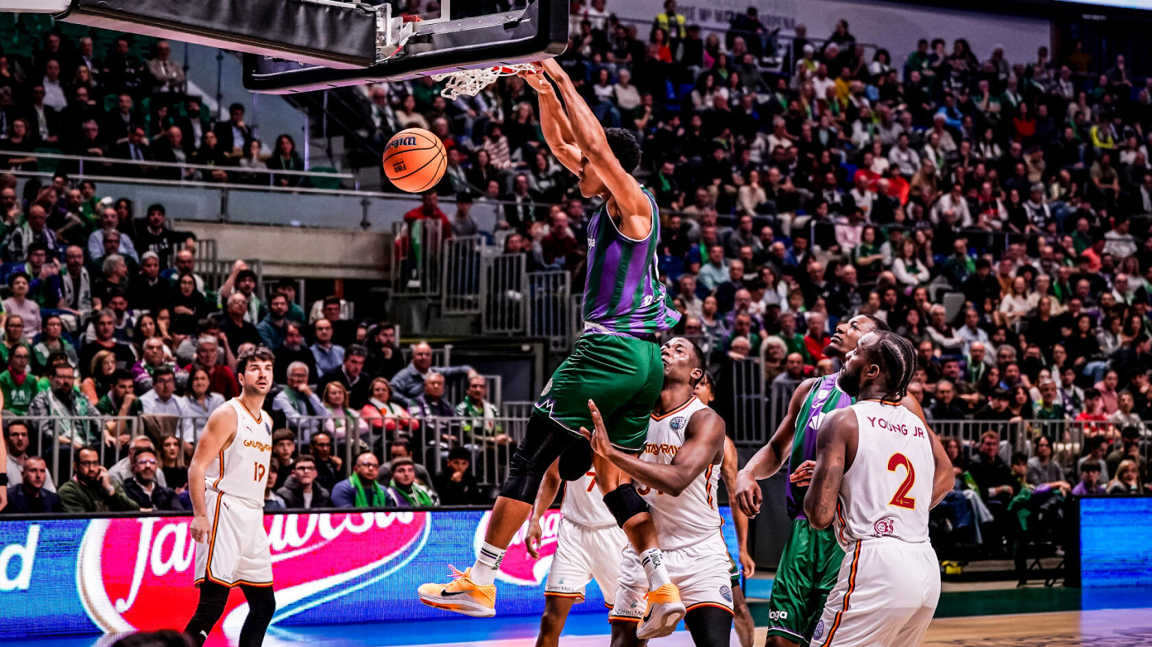 An electric comeback to make Carpena dream (97-91)