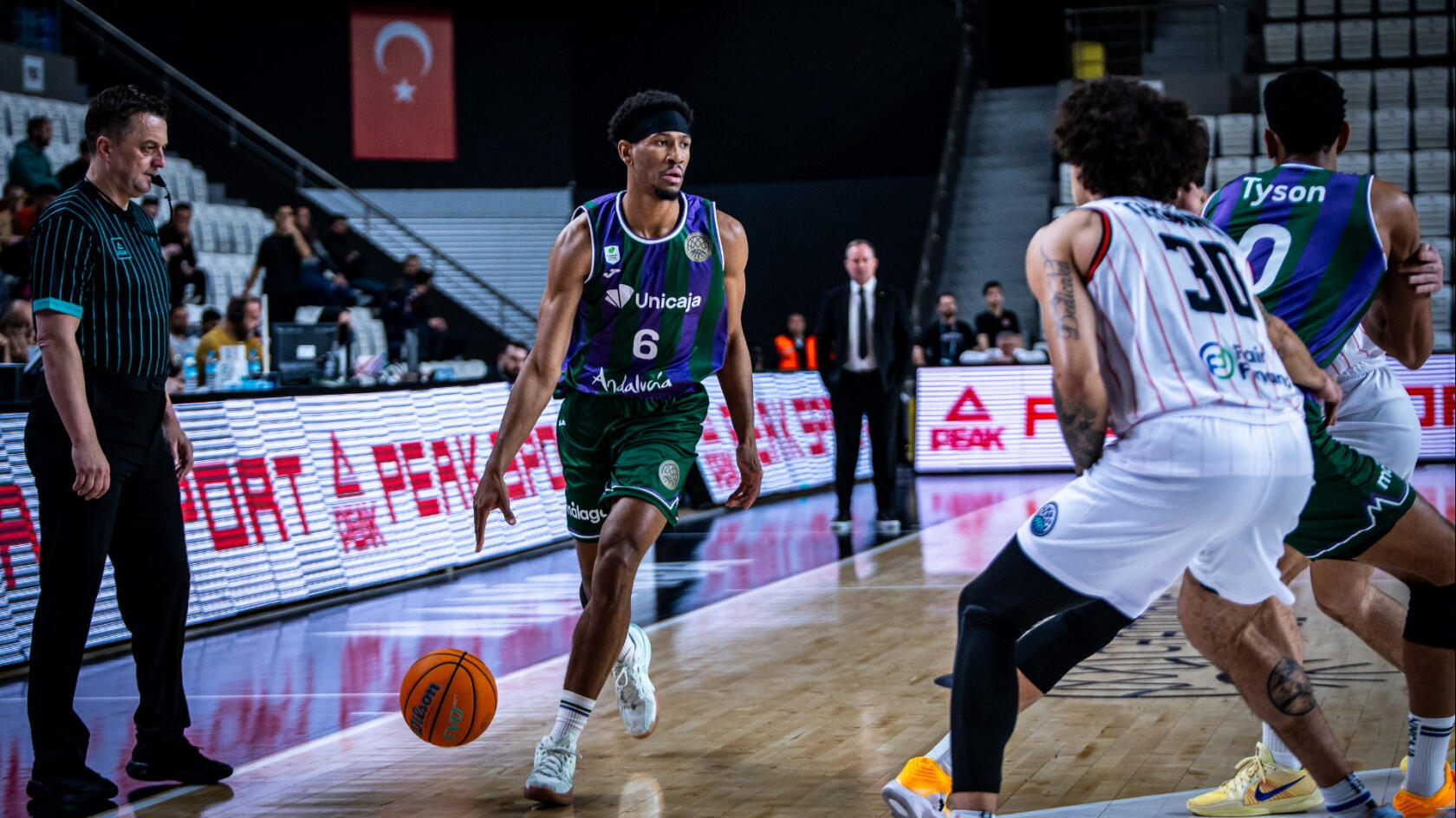 Kameron Taylor sends Unicaja to the BCL quarterfinals (97-103)