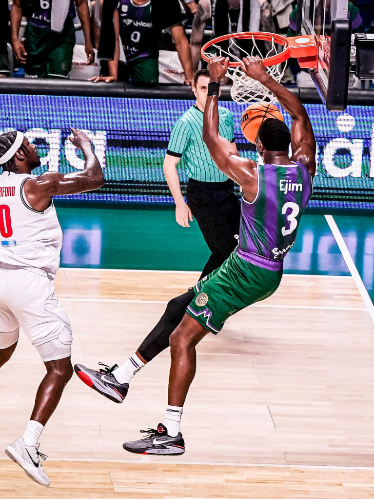 Mate de Melvin Ejim