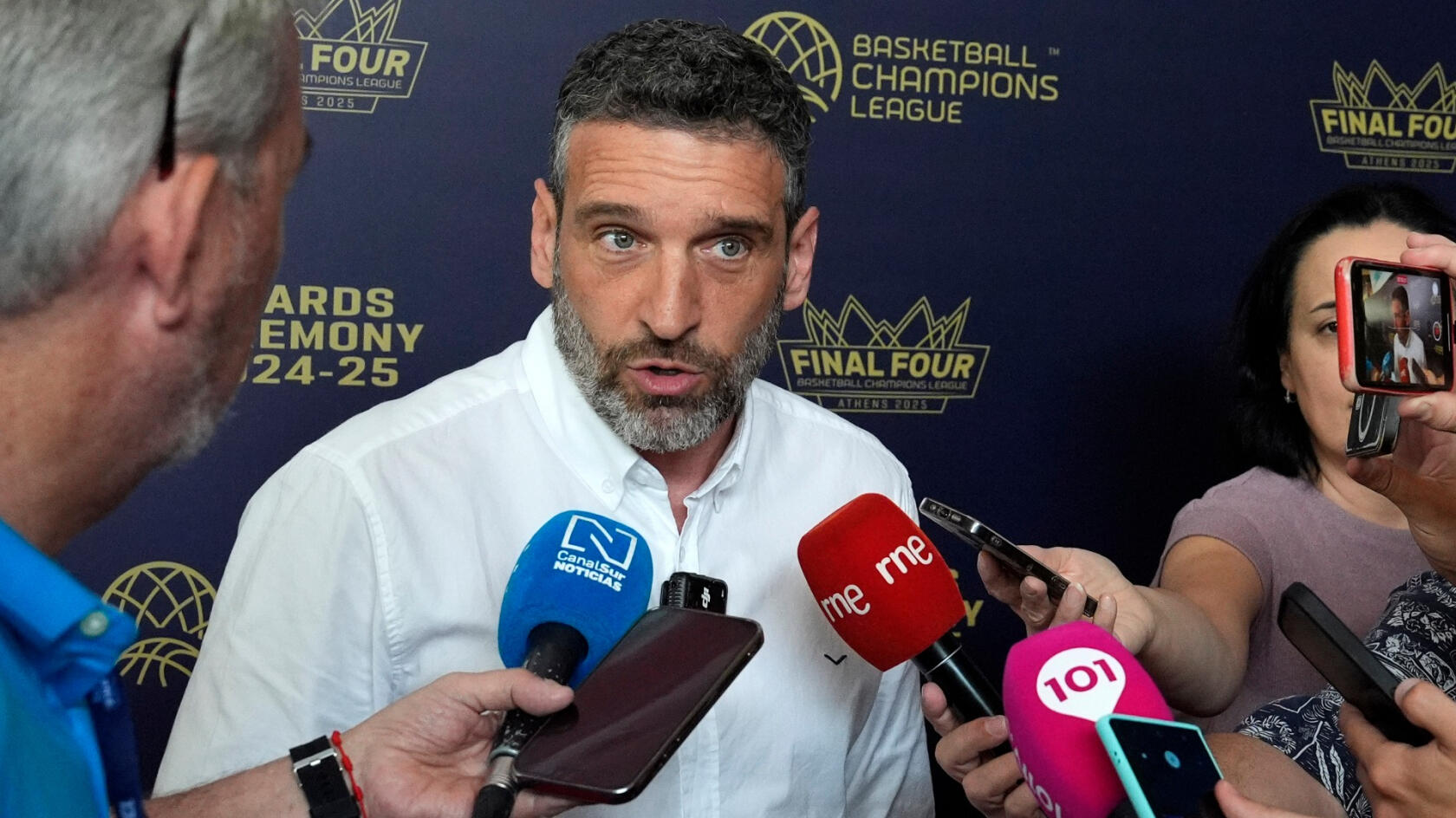 Ibon Navarro: “Having suffered against Galatasaray puts us on even greater alert”