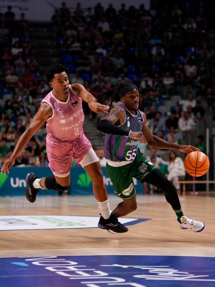 Kendrick Perry supera a Dotson