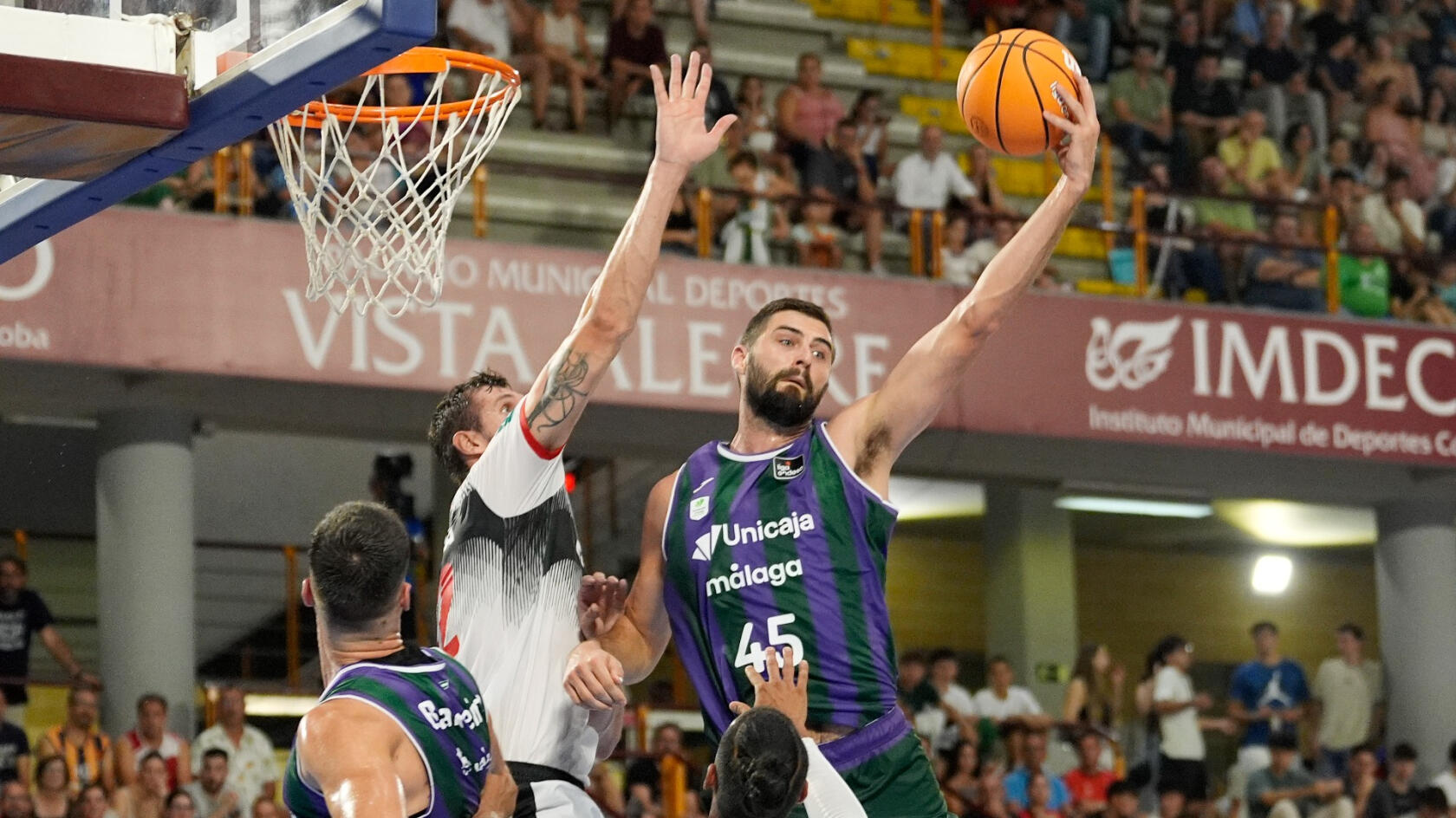 The Andalusian Cup ACB against Coviran Granada, the final test of the preseason.