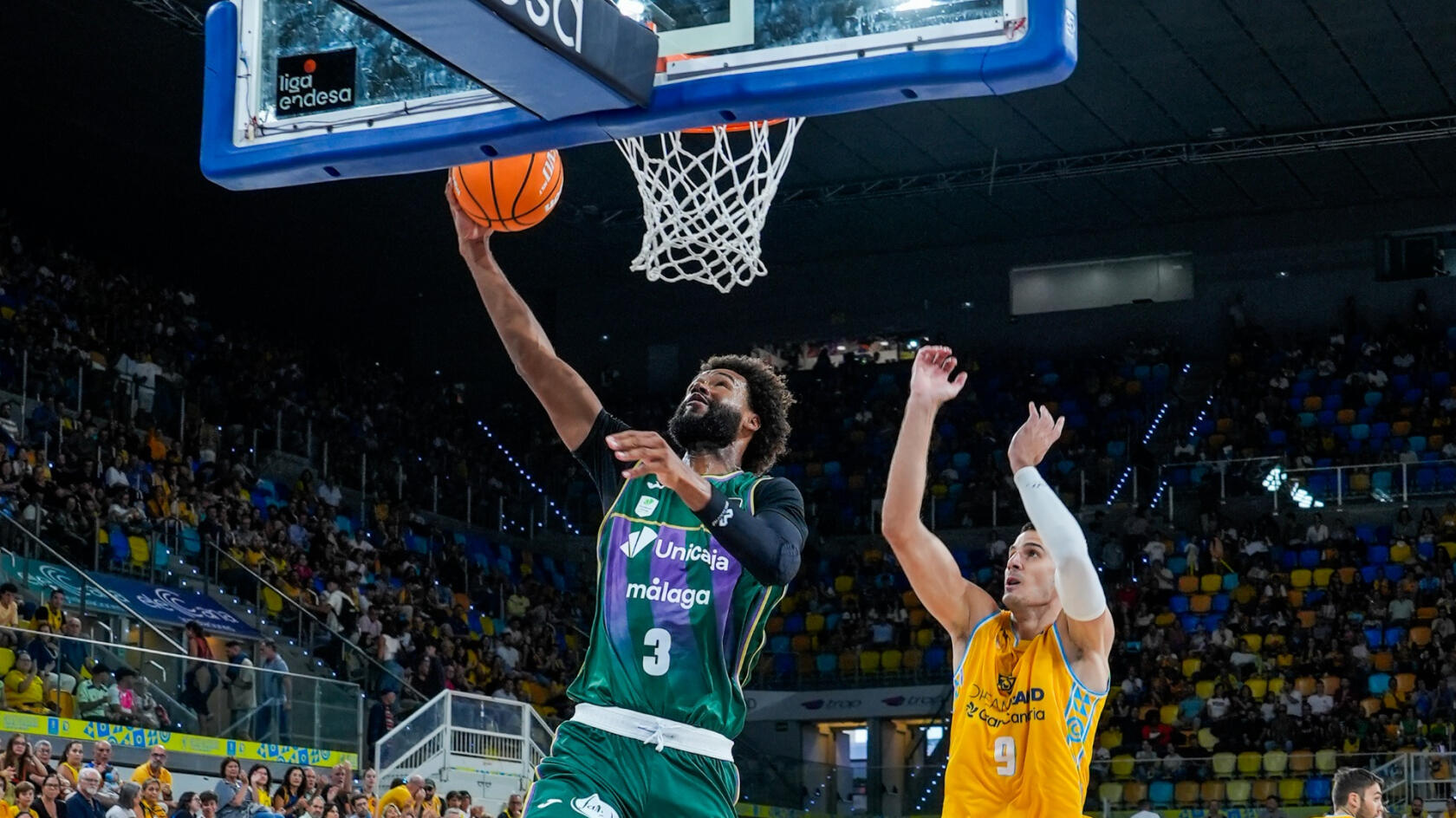 A prestigious comeback at the Gran Canaria Arena (72-81)