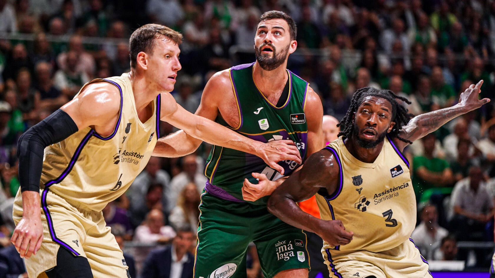 Unicaja falls in the final minute against Barça (77-83)