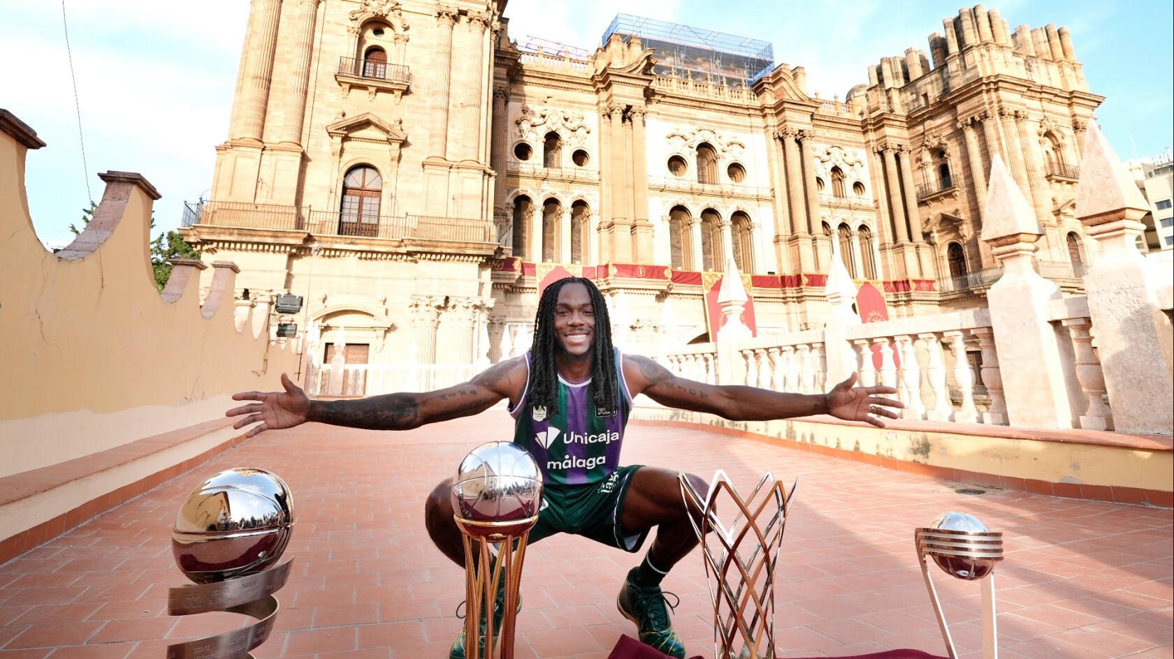 Kendrick Perry and Los Mihitas, awarded in 19th Cope Málaga Gala