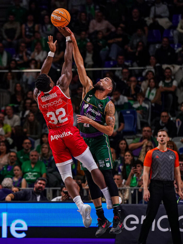 Chris Duarte tapona a Obasohan