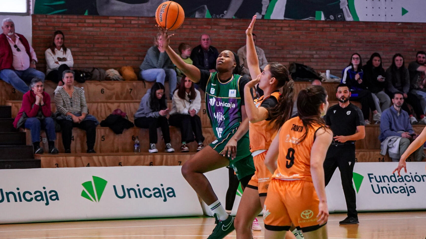 Unicaja Mijas suffers, resists, and prevails in overtime (76-68)