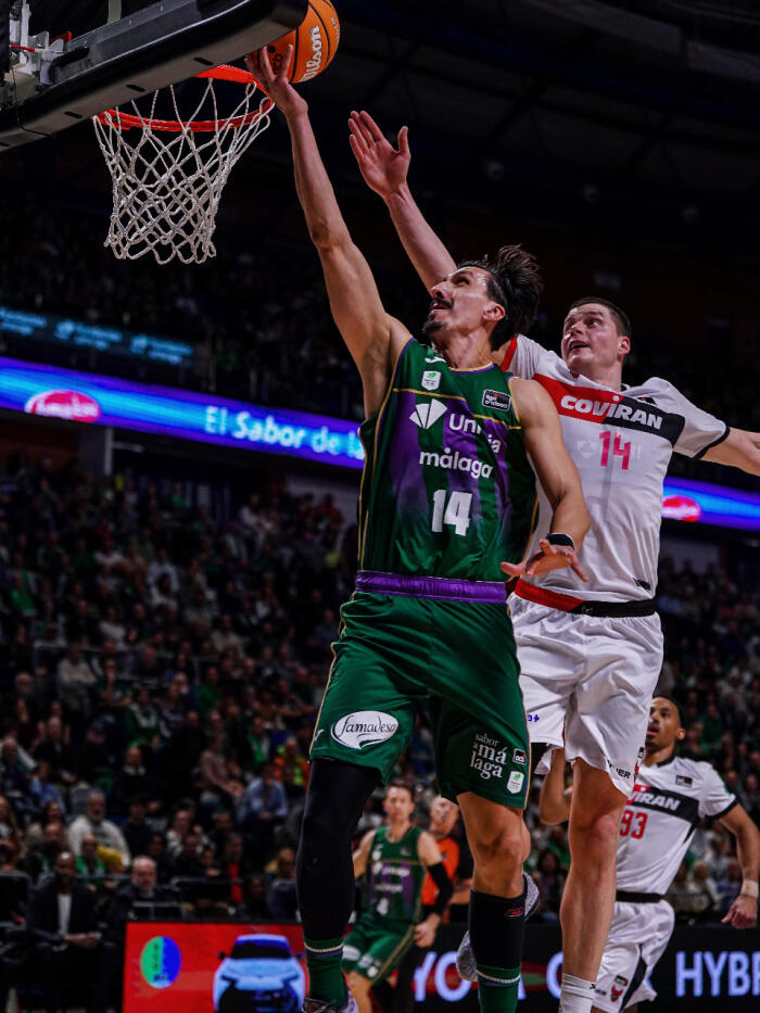 Nihad Djedovic deja una bandeja