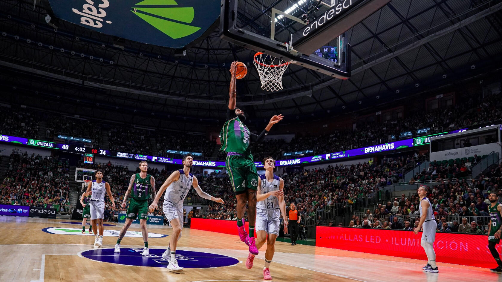 Clash of undefeated teams for group leadership in the BCL