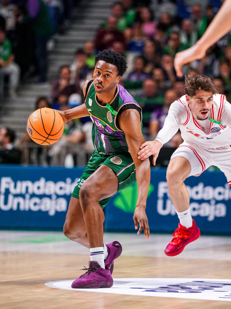 Chase Audige en una acción del partido