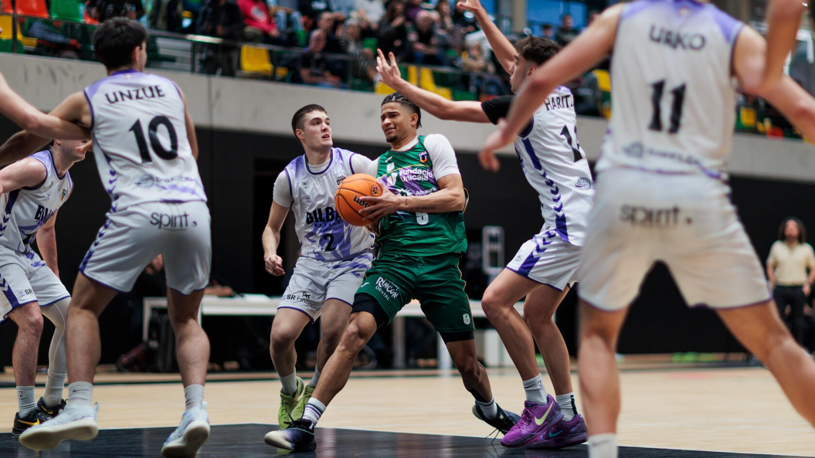 El Unicaja Alhaur&iacute;n de la Torre roza la &eacute;pica (76-73)