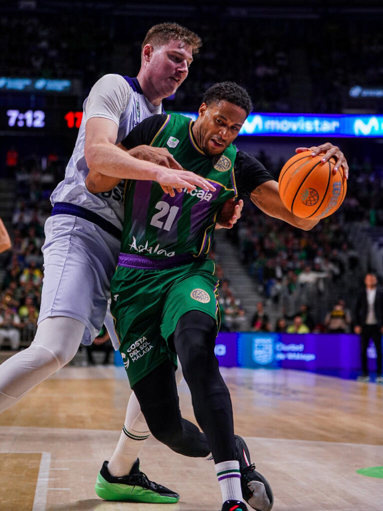 Augustin Rubit defendido por Simon Birgander