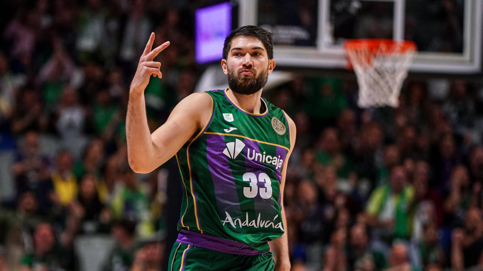 A huge victory that secures first place (86-74)