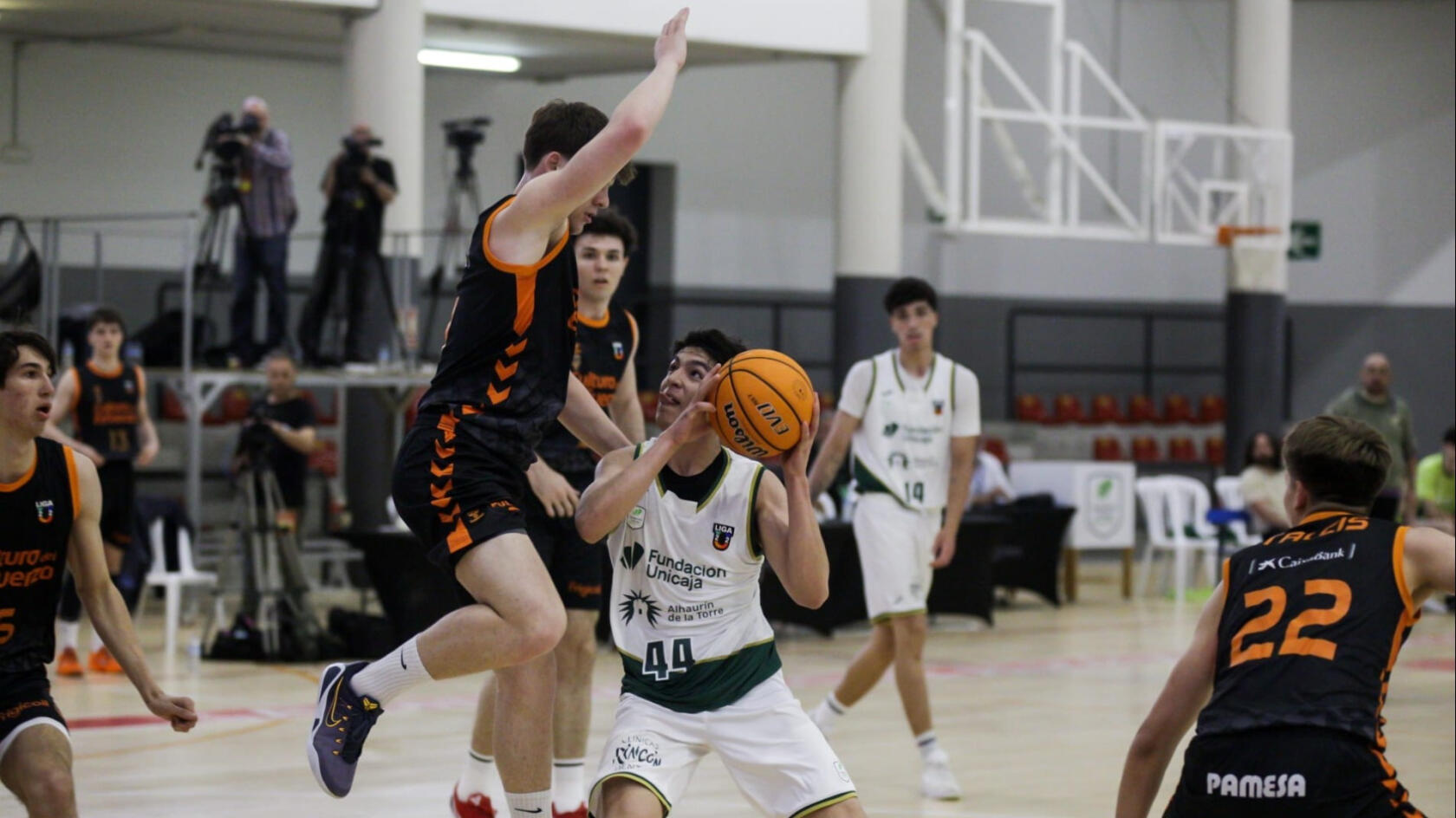 A loss to end the Liga U's season (71-92)