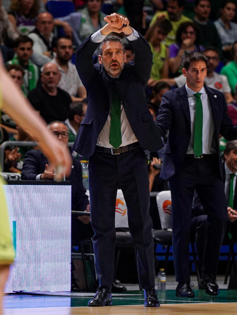 Ibon Navarro pide falta antideportiva