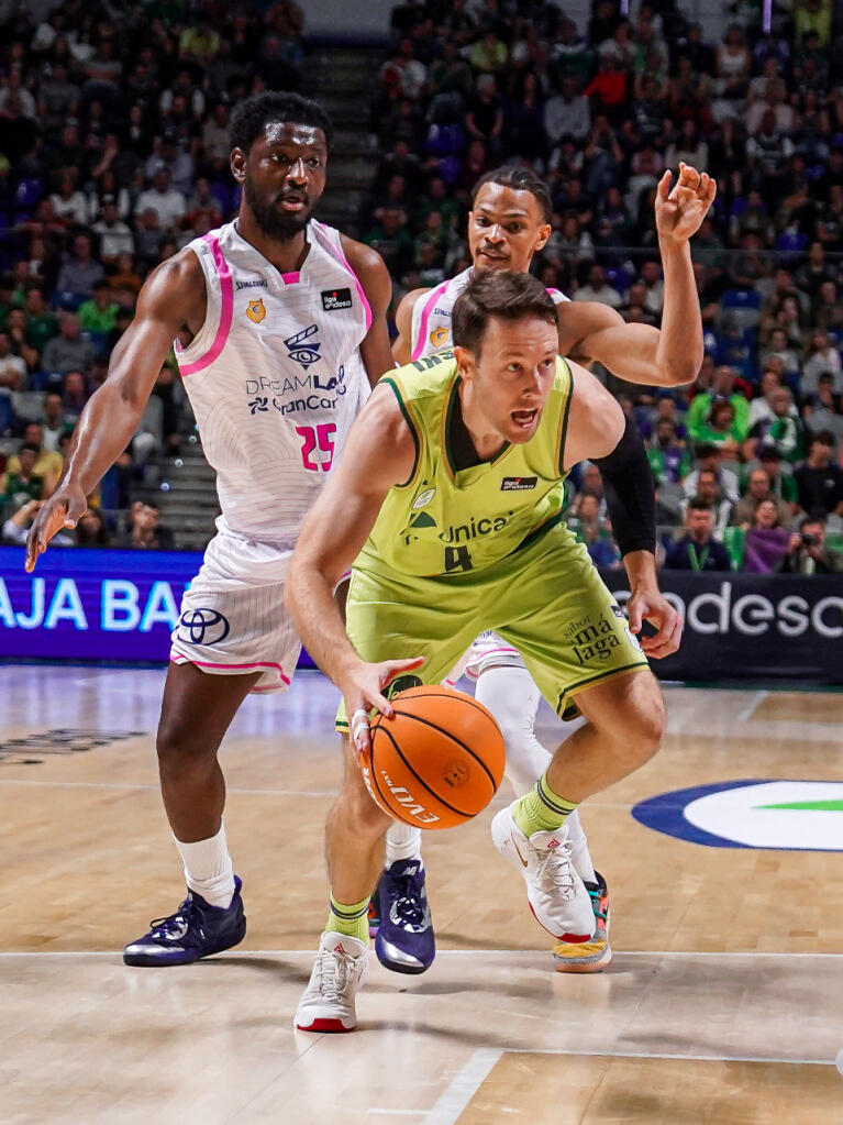 Tyler Kalinoski en un momento del partido