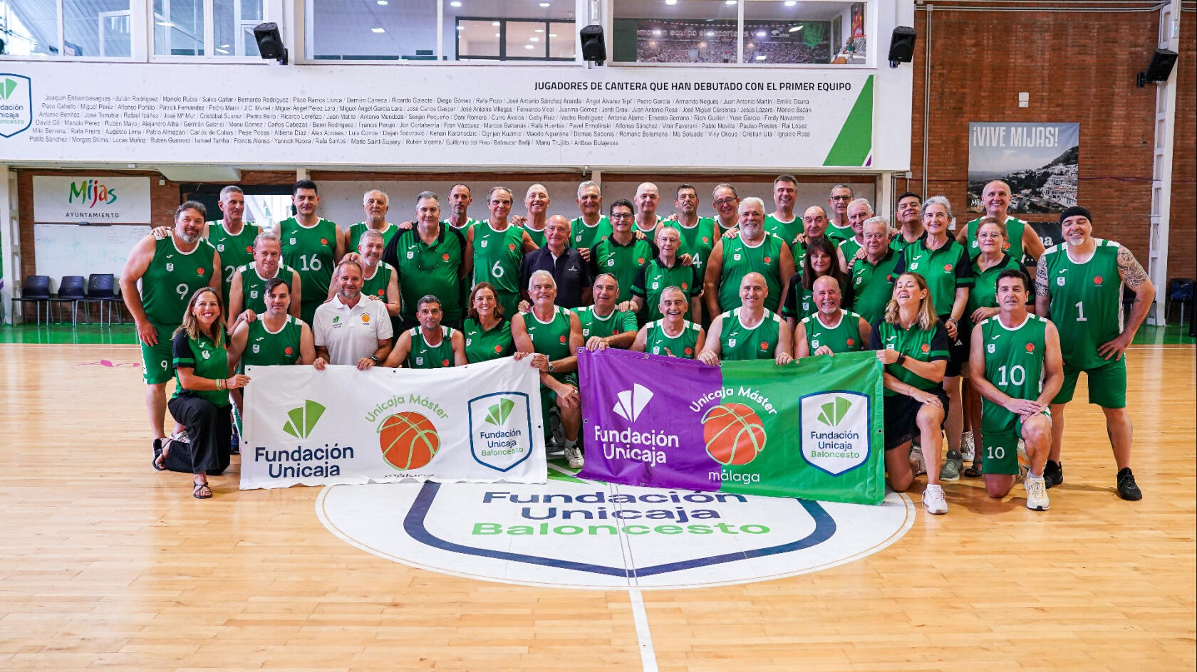 5 equipos Unicaja M&aacute;ster, en el FIMBA Maxibasketball de Atenas