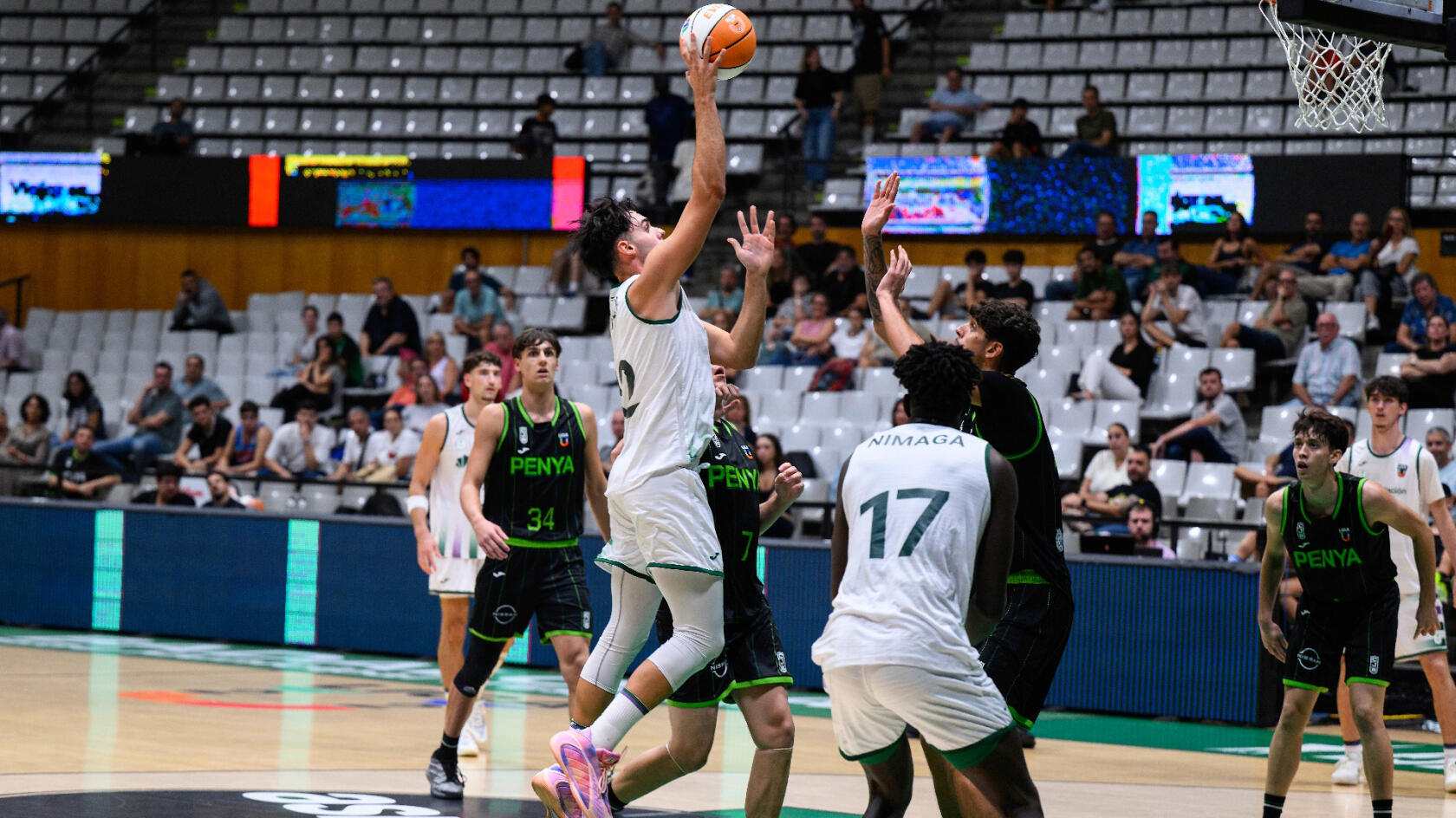 El Unicaja Alhaur&iacute;n de la Torre sufre en Badalona (101-59)